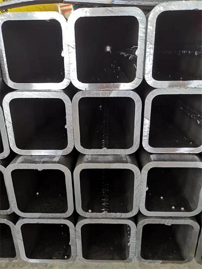 柳北大口径无缝方矩管